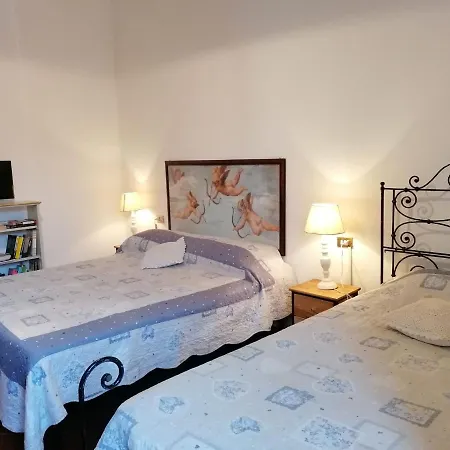 Hus Stanza Tripla In 3* Asís