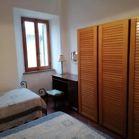 Pensión Hus Stanza Tripla In Asís